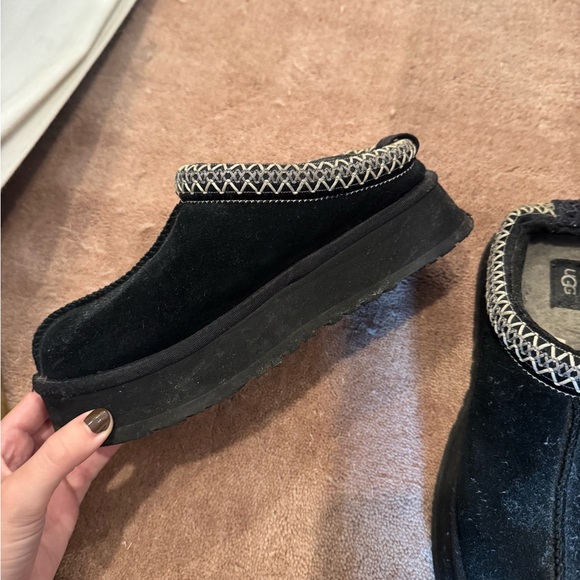 UGG Black Platform Slippers - Picture 2 of 6